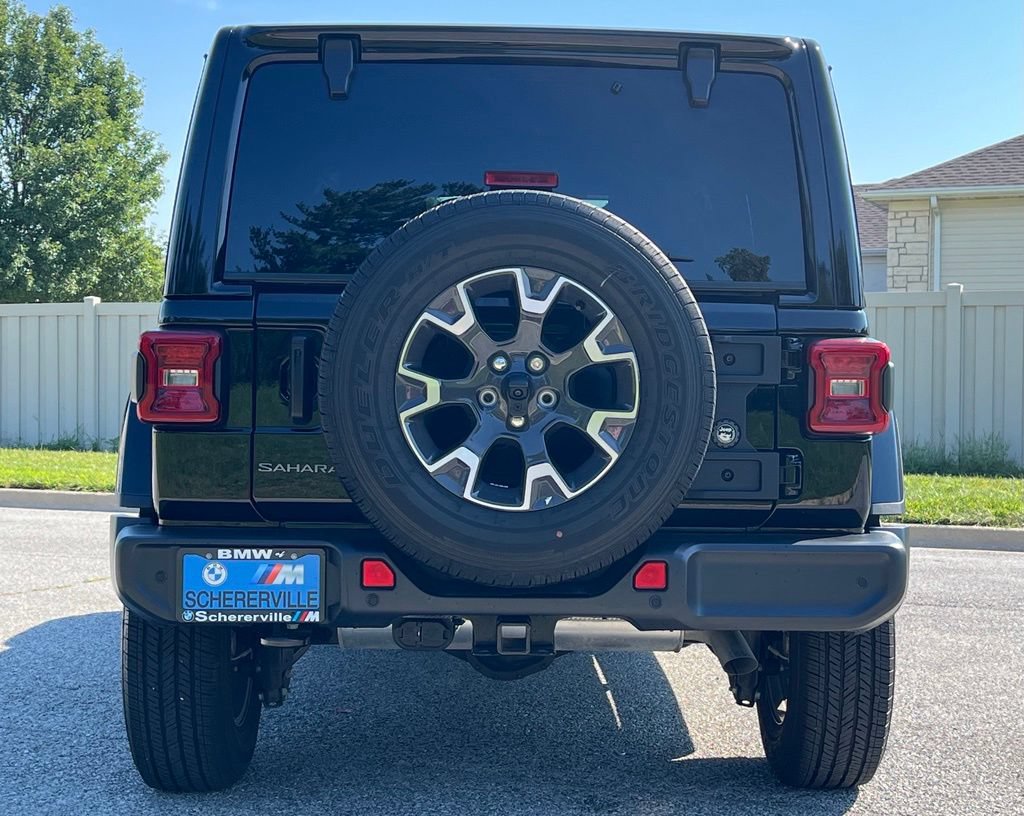 Used 2025 Jeep Wrangler Unlimited Sahara AWD/4WD image 6