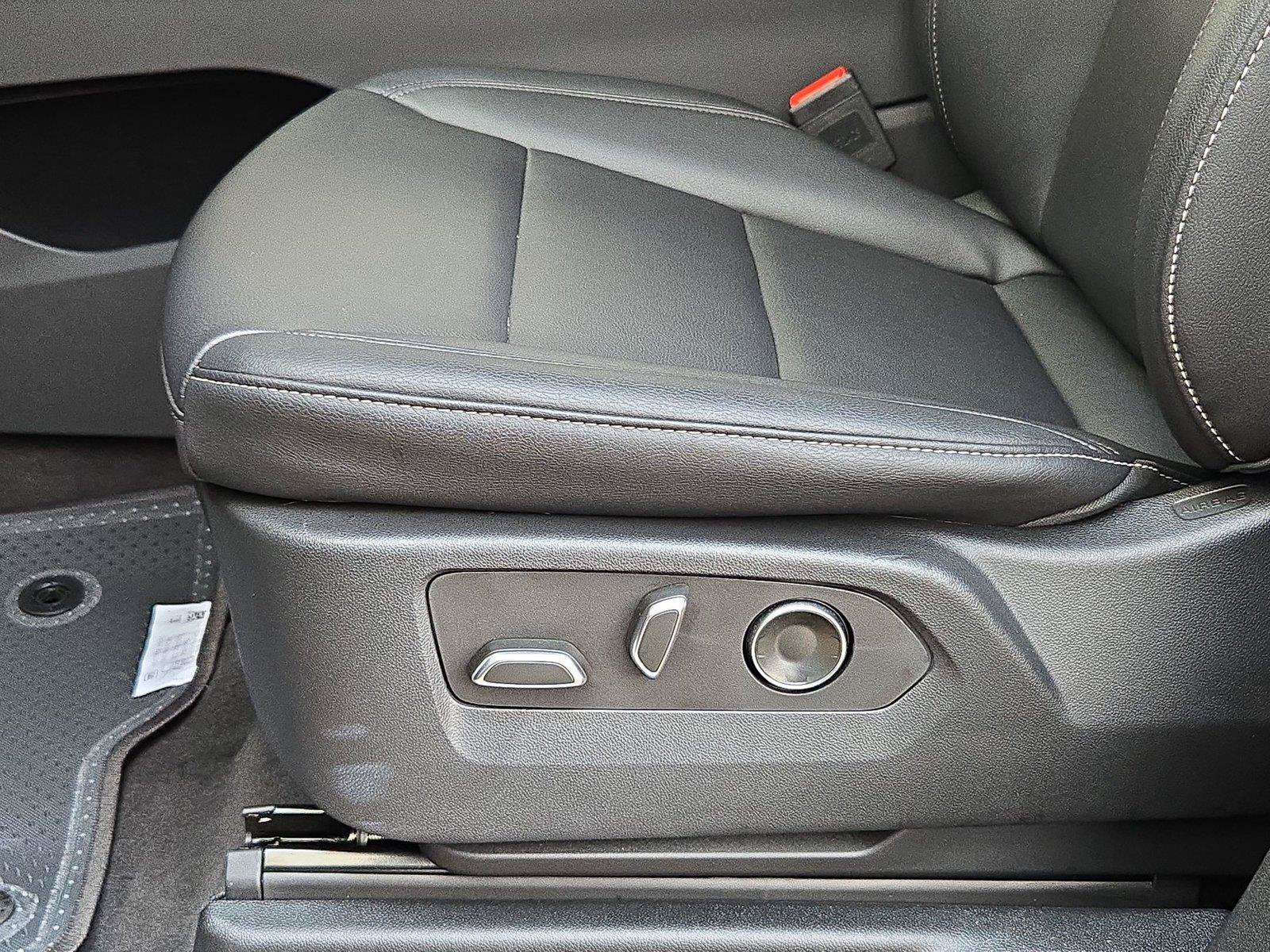 Certified 2025 Cadillac Escalade Luxury RWD image 26