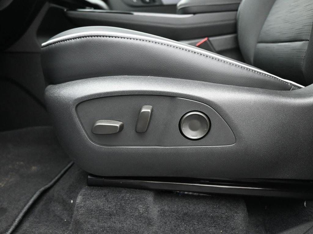 New 2026 Buick Enclave Sport Touring w/ Super Cruise Package image 12