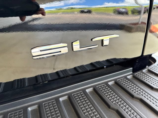 Used 2026 GMC Sierra 1500 SLT w/ SLT Premium Plus Package AWD/4WD image 30