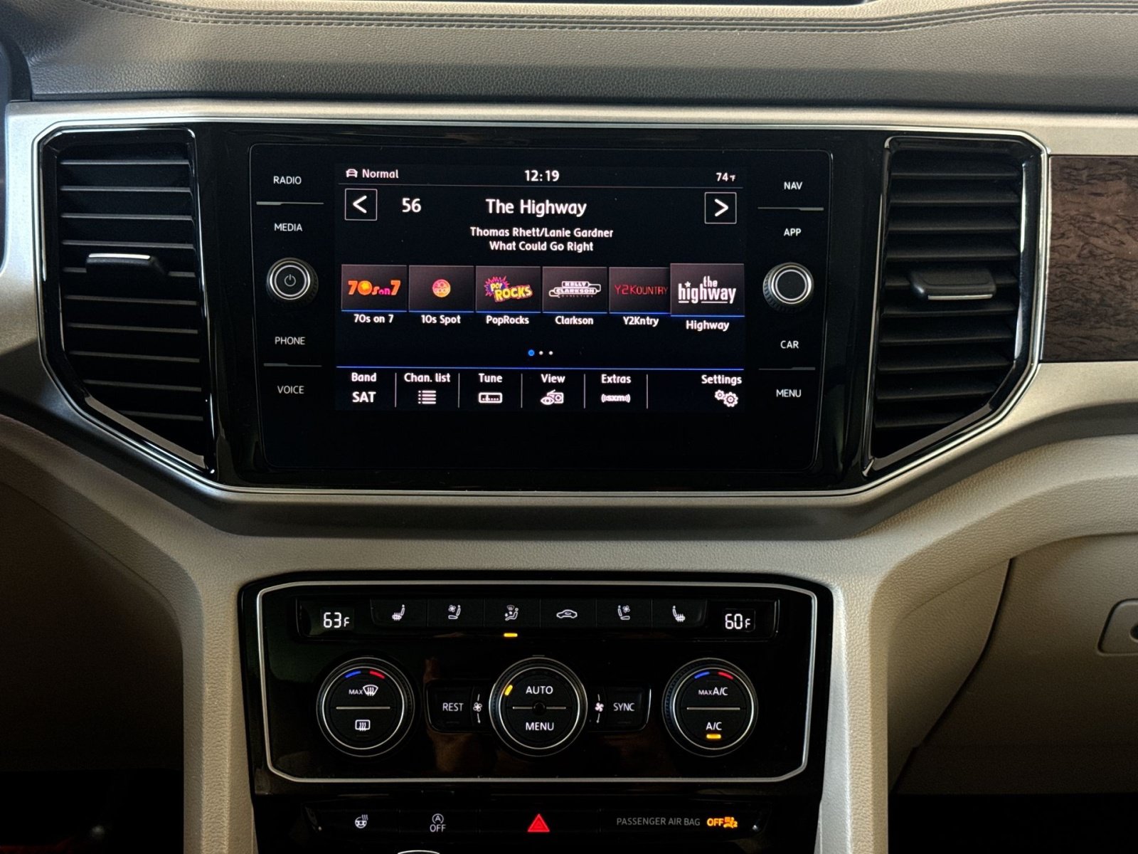 Used 2019 Volkswagen Atlas SEL Premium AWD/4WD image 18
