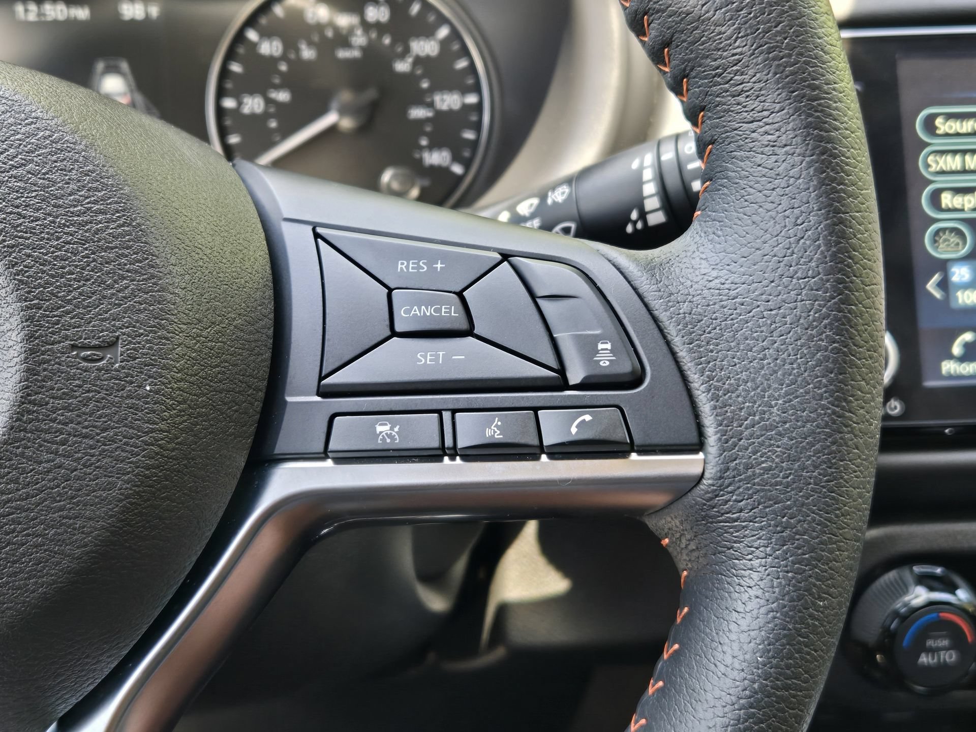 Used 2024 Nissan Kicks SR FWD image 27