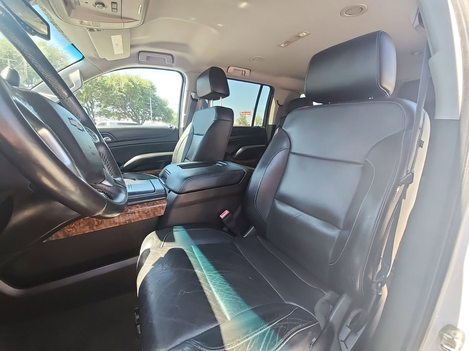 Used 2017 Chevrolet Suburban Premier RWD image 9