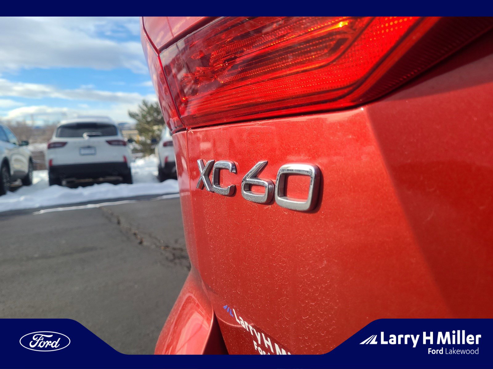 Used 2019 Volvo XC60 T5 Momentum w/ Premium Package image 23