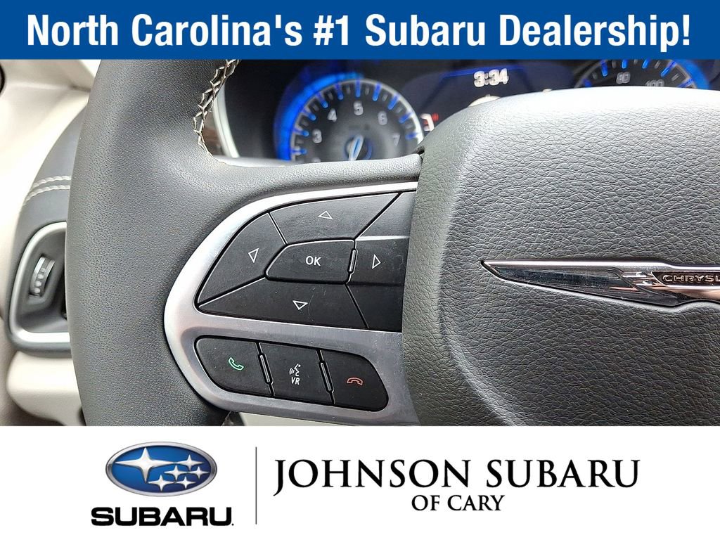Used 2022 Chrysler Pacifica Limited FWD image 19