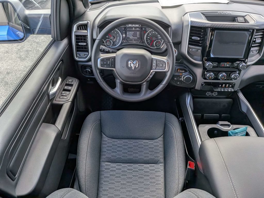 New 2026 RAM 1500 Express AWD/4WD image 16