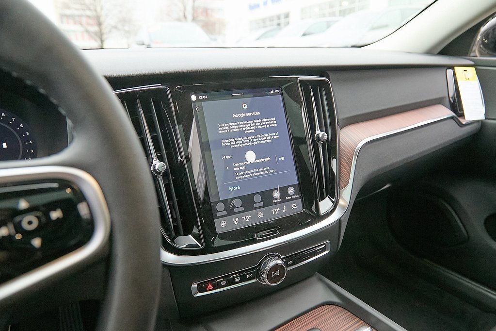 New 2026 Volvo V60 B5 Cross Country Plus w/ Climate Package image 14