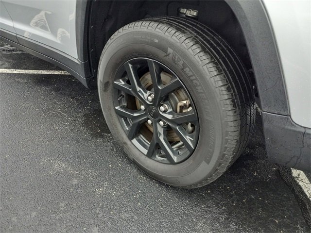 Used 2024 Jeep Grand Cherokee L Laredo image 10