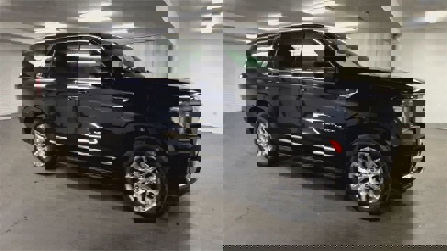 Certified 2023 GMC Yukon SLT w/ SLT Premium Package image 2