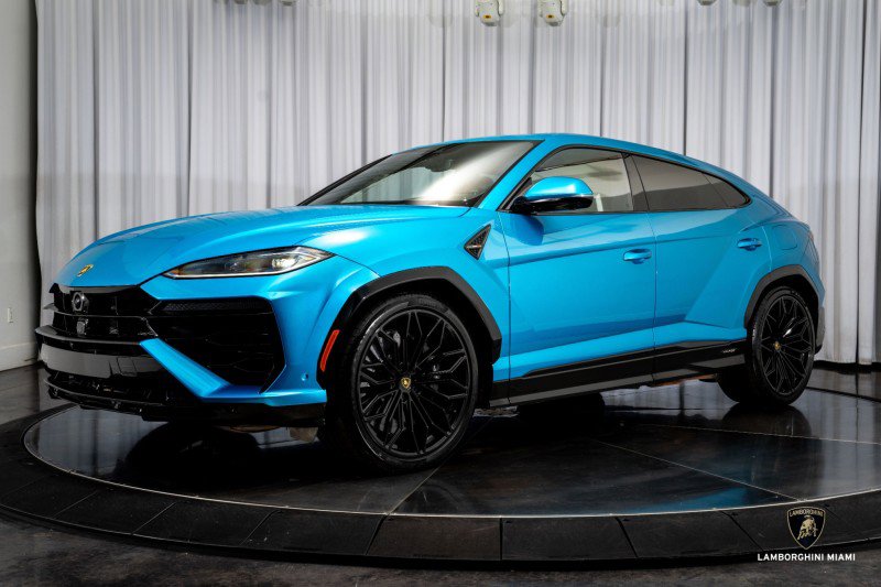 Used 2025 Lamborghini Urus SE image 6