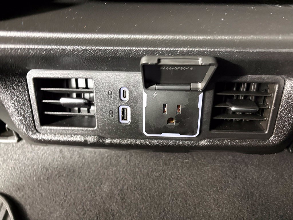 Used 2024 Chevrolet Silverado 1500 LT RWD image 36