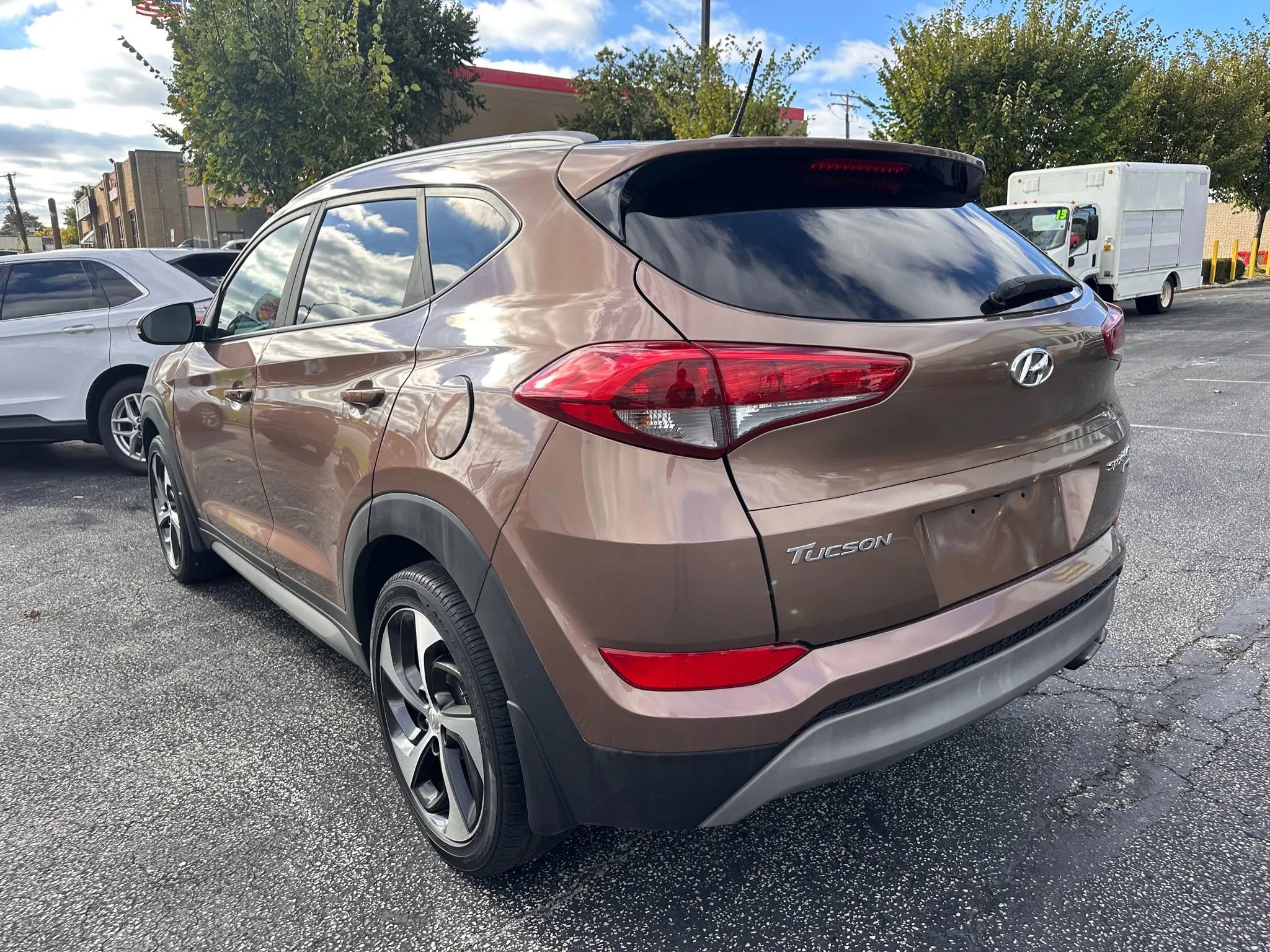 Used 2017 Hyundai Tucson Sport w/ Cargo Package image 10