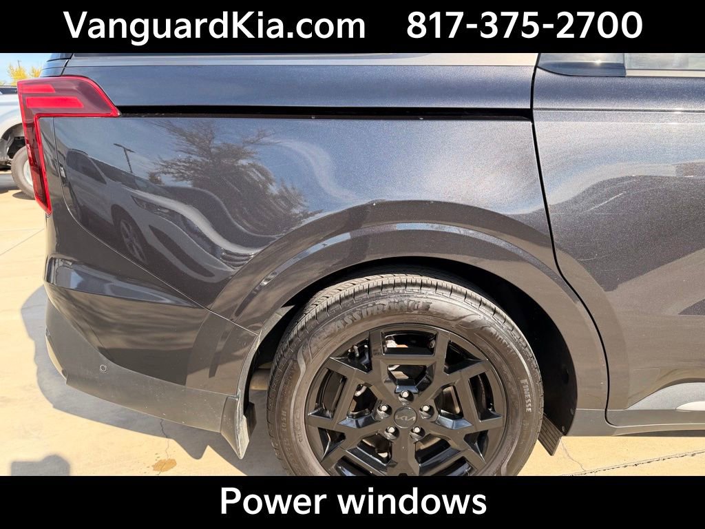 Certified 2025 Kia Carnival SX Prestige image 10
