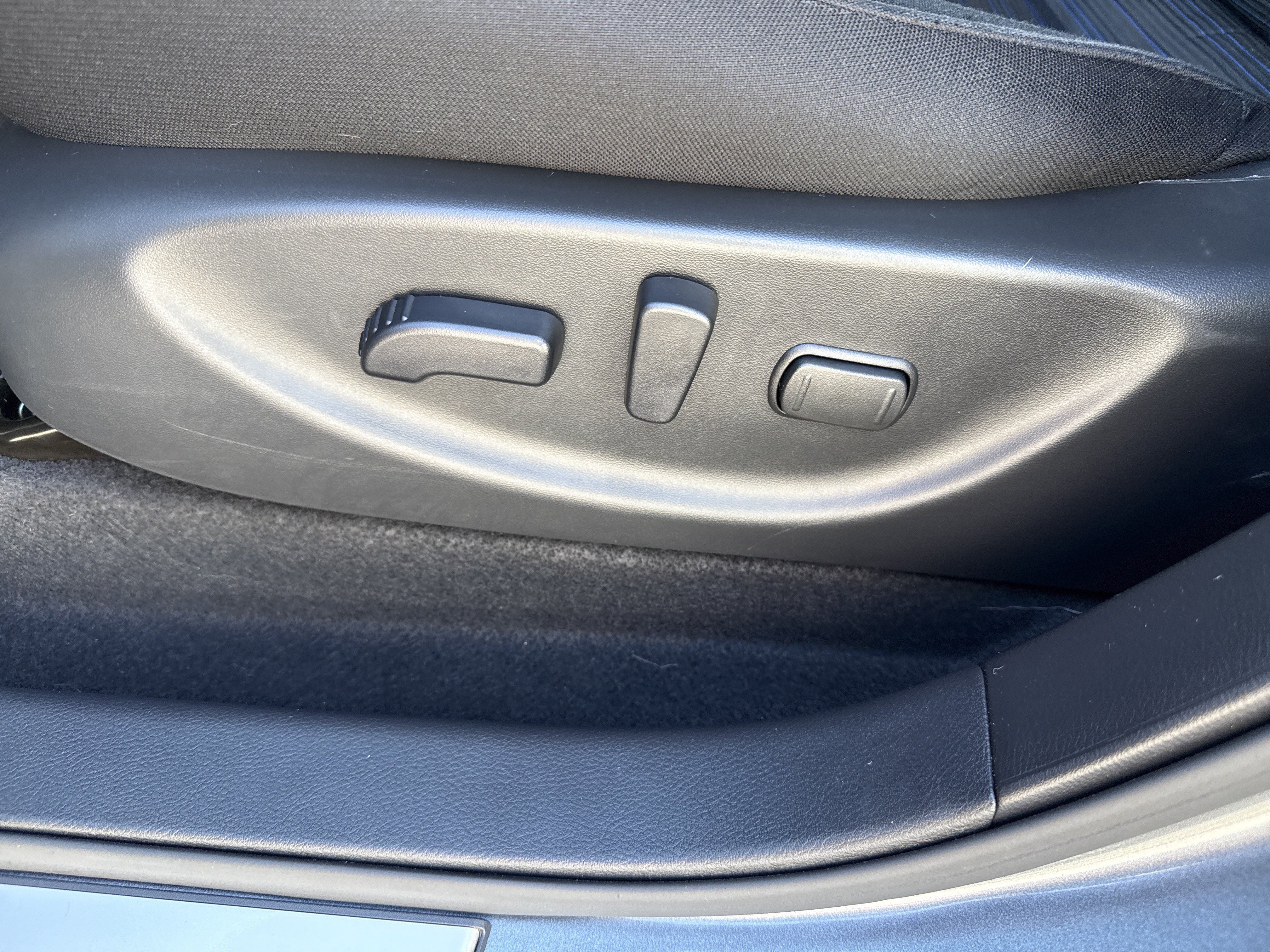 Certified 2024 Nissan Leaf SV Plus w/ Protection Package FWD image 17