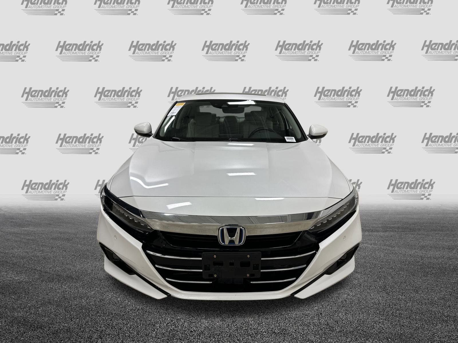 Used 2022 Honda Accord Touring image 3