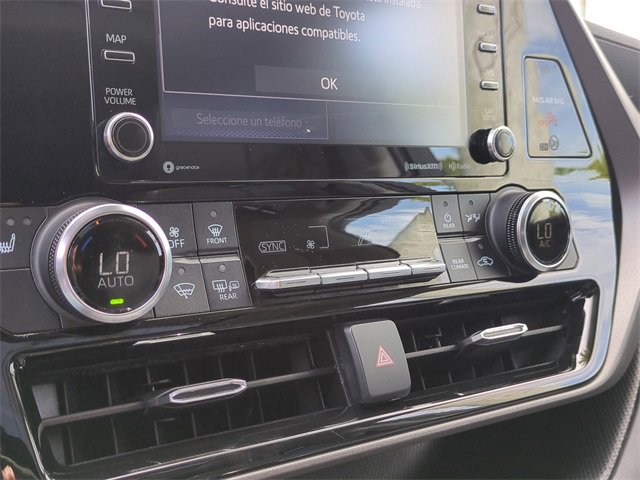 Used 2022 Toyota Highlander XLE image 32