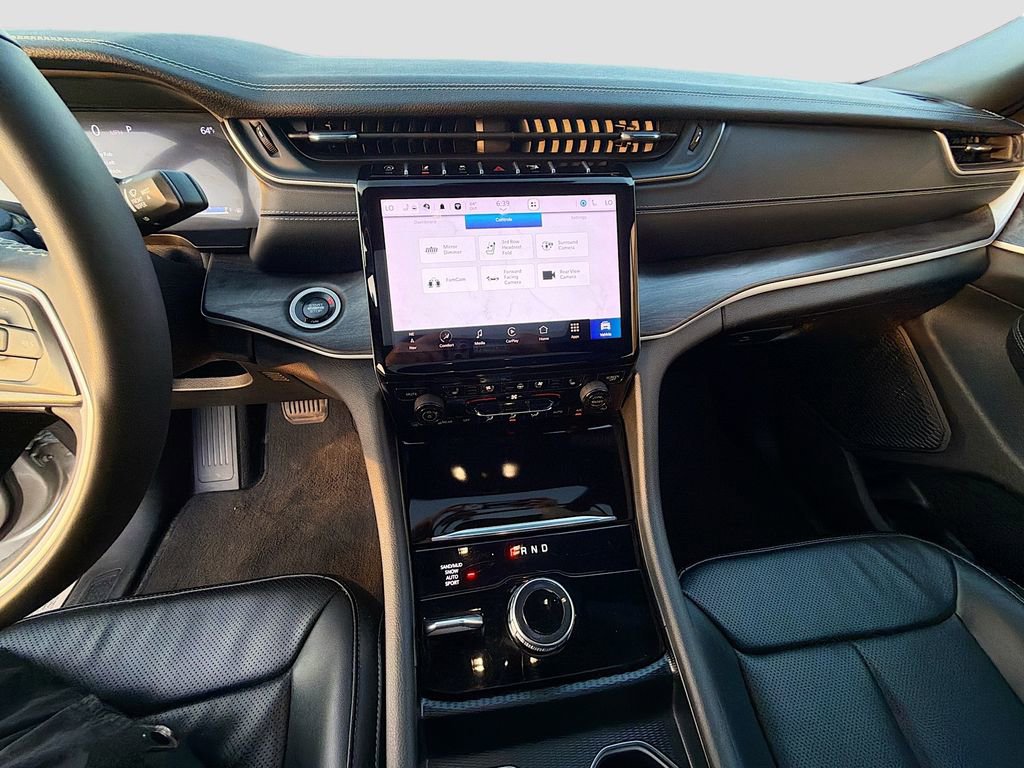 Used 2024 Jeep Grand Cherokee L Limited w/ Luxury Tech Group II AWD/4WD image 29