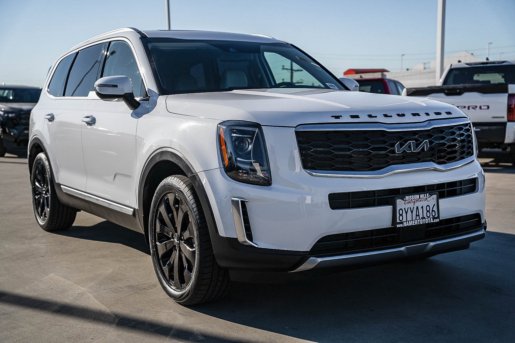 Used 2022 Kia Telluride S image 3