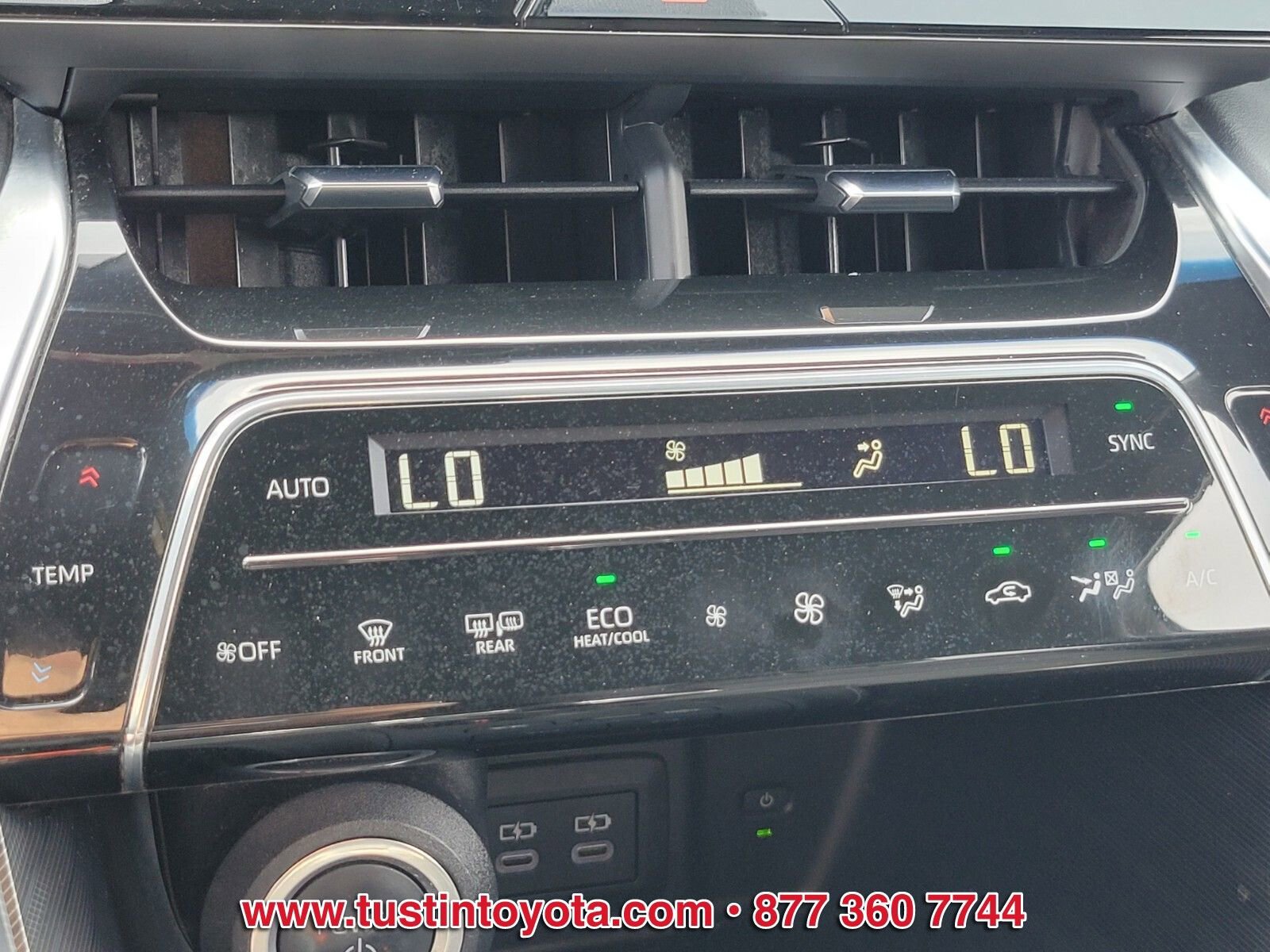 Certified 2023 Toyota Venza XLE image 22