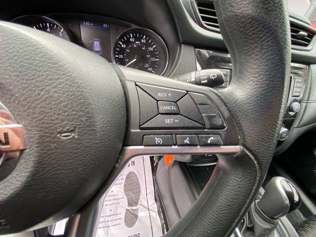Used 2019 Nissan Rogue S image 20