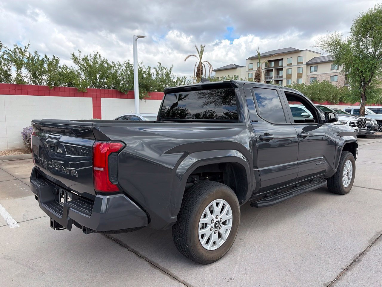 Used 2025 Toyota Tacoma SR5 AWD/4WD image 2