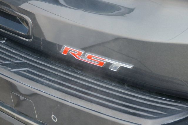 Used 2022 Chevrolet Suburban RST w/ Sport Performance Package image 10