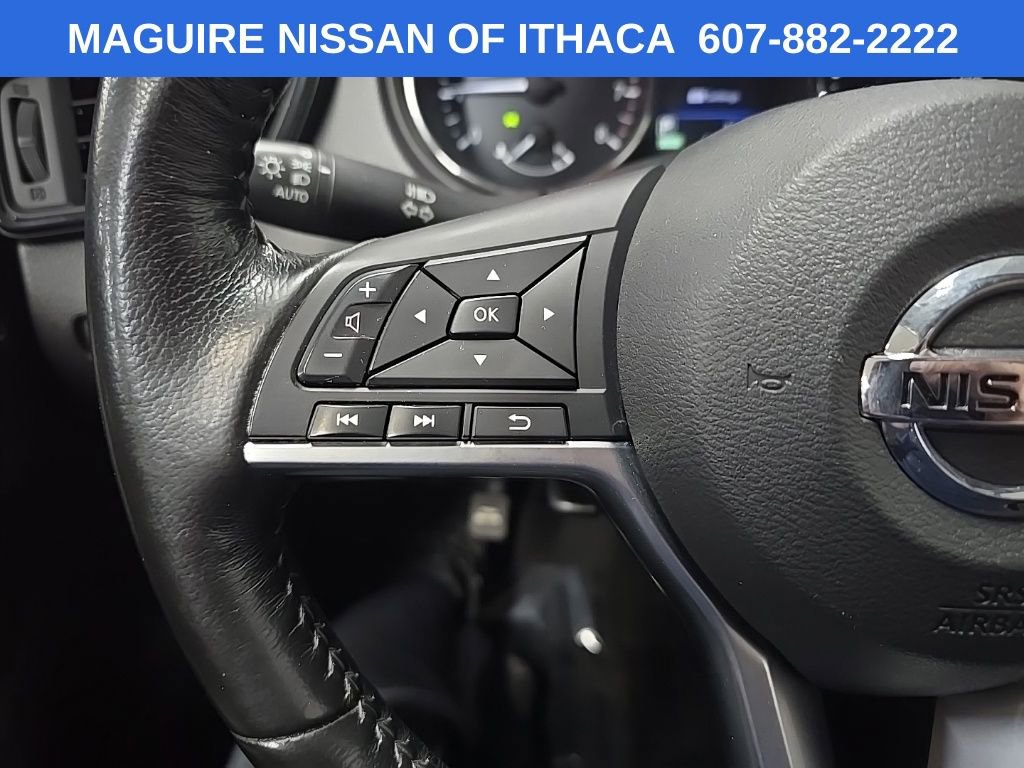 Used 2018 Nissan Rogue SV w/ Sun & Sound Touring Package image 20