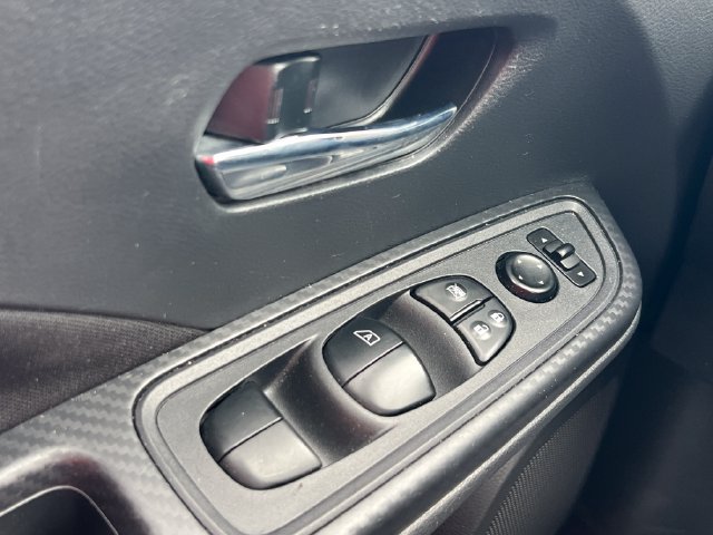 Used 2021 Nissan Versa SV FWD image 25