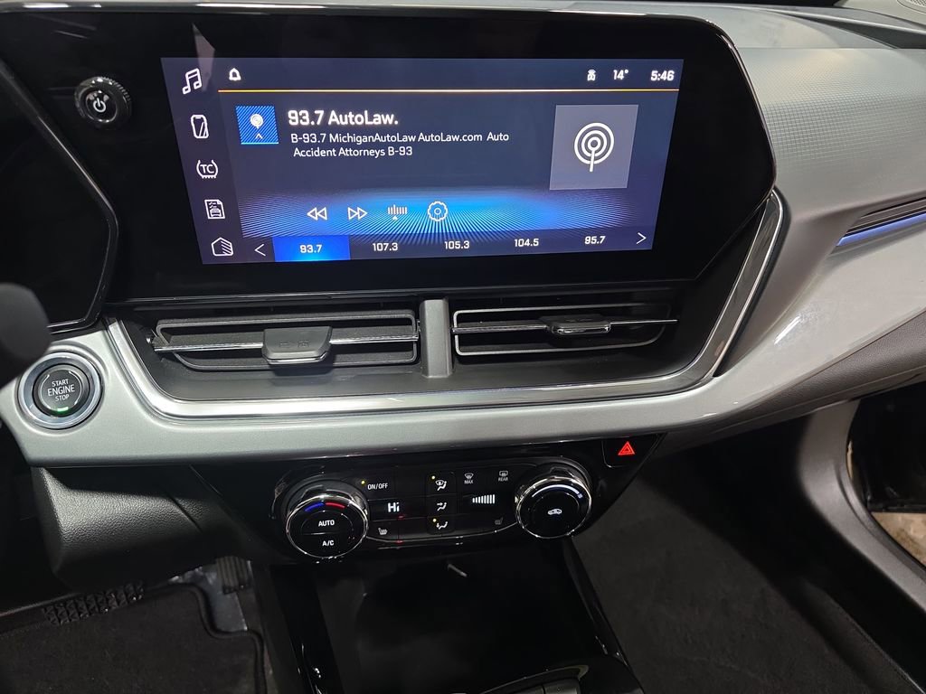 Used 2024 Chevrolet Trax LT w/ Driver Confidence Package image 21