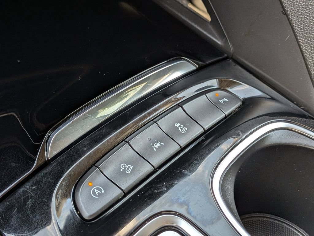 Used 2023 Buick Envision Preferred w/ Sport Touring Package AWD/4WD image 25