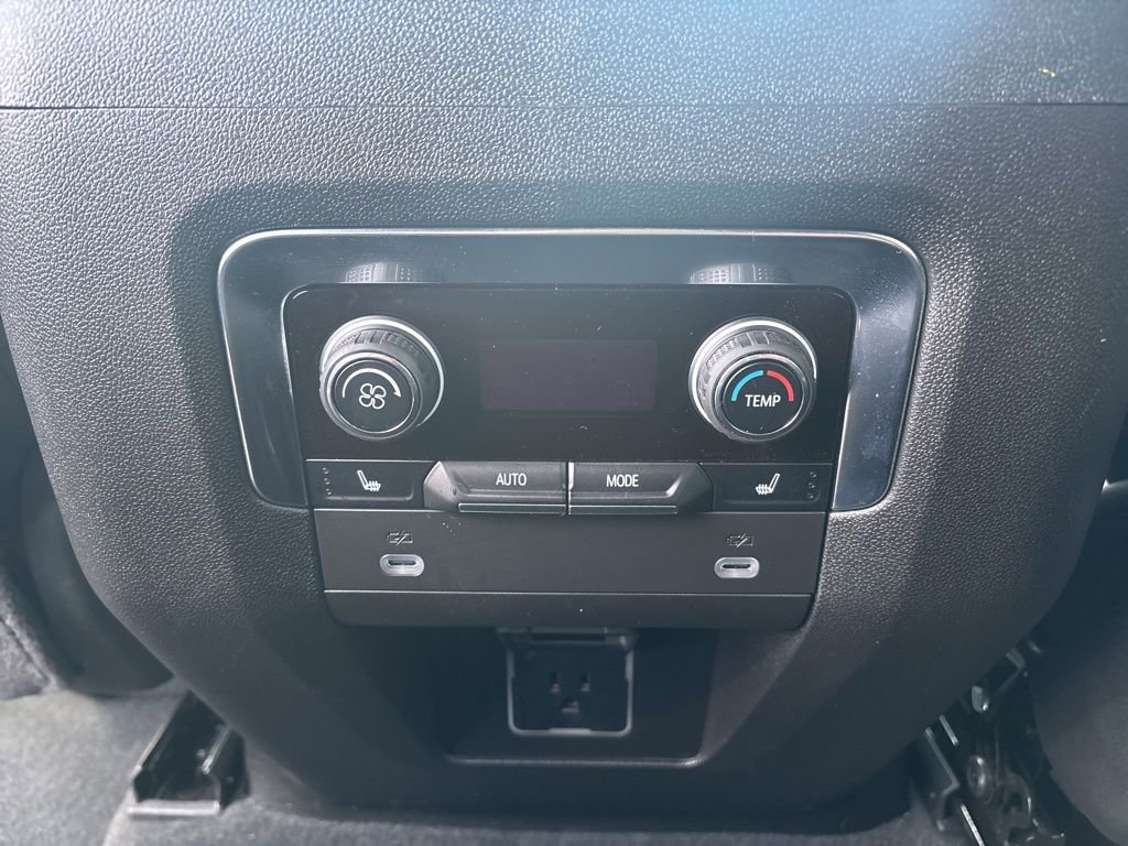 Used 2024 Chevrolet Suburban RST w/ Sport Performance Package image 39