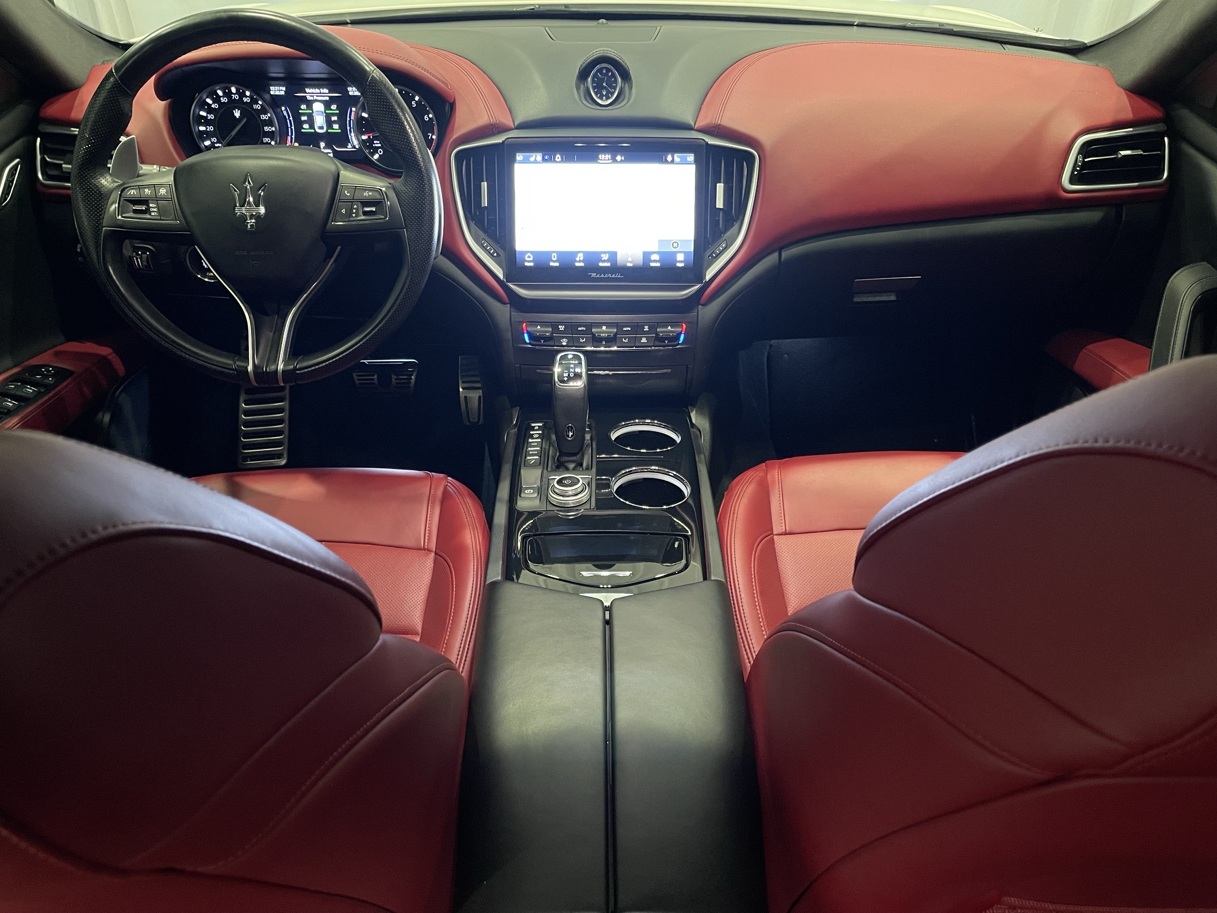 Used 2021 Maserati Ghibli S GranSport Q4 AWD/4WD image 16