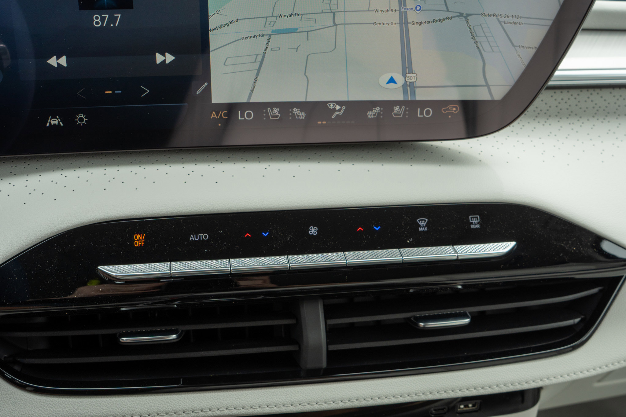 New 2026 Buick Enclave Avenir image 14