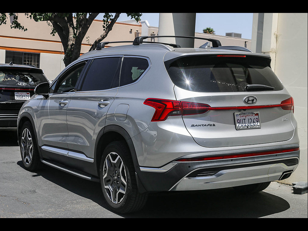 Used 2022 Hyundai Santa Fe Limited FWD image 9