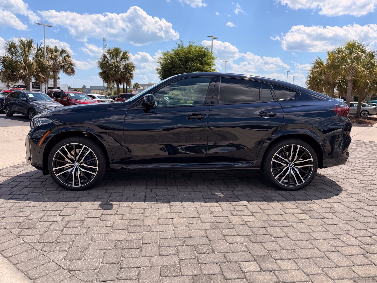 New 2027 BMW X6 xDrive40i w/ Climate Comfort Package AWD/4WD image 11