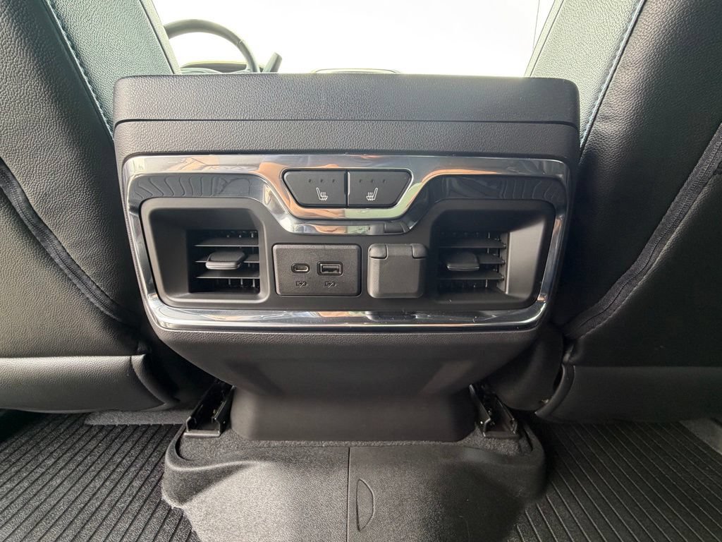 Used 2020 GMC Sierra 1500 AT4 w/ AT4 Premium Package AWD/4WD image 7