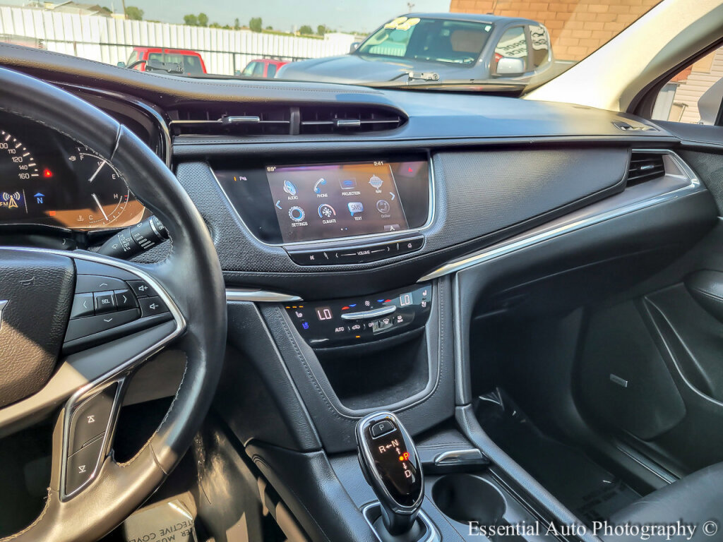 Used 2017 Cadillac XT5 Premium Luxury image 24