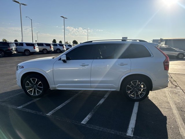 Used 2018 Volvo XC90 T5 Momentum w/ Convenience Package image 4
