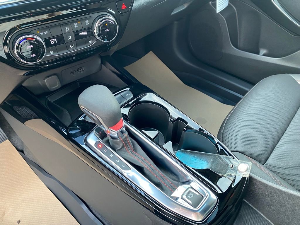 New 2026 Chevrolet Trax RS w/ Sunroof Package image 19