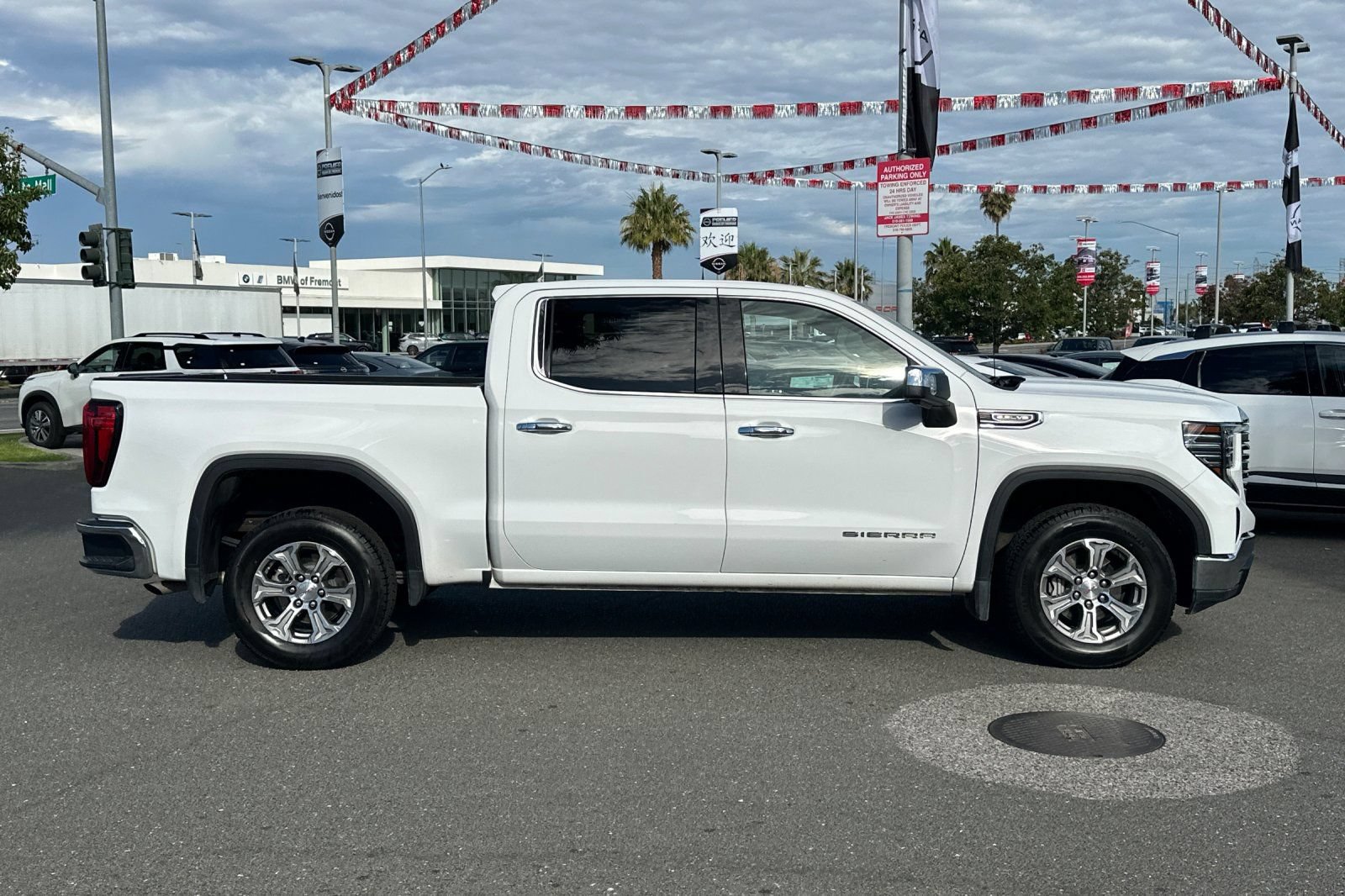 Used 2024 GMC Sierra 1500 SLT RWD image 3