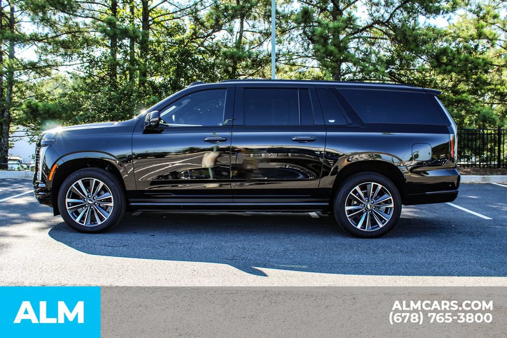 Used 2026 Cadillac Escalade ESV Sport AWD/4WD image 7