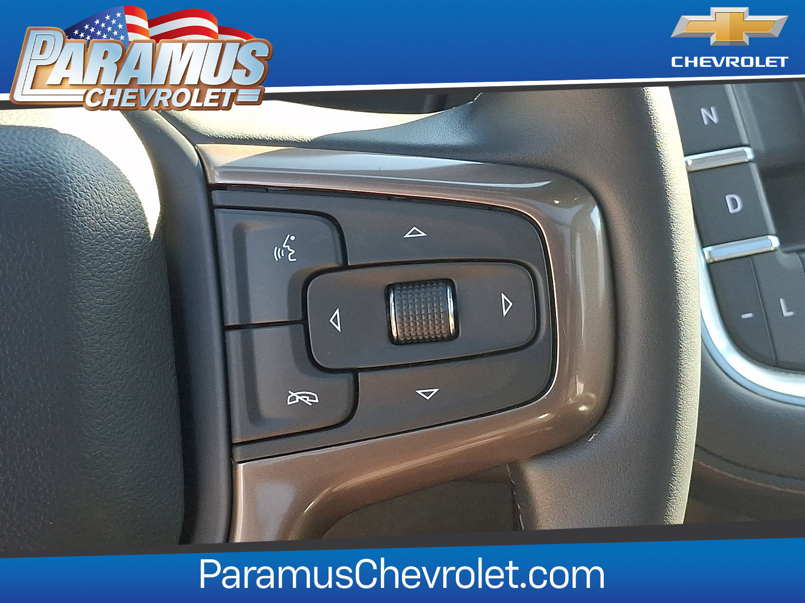 Used 2024 Chevrolet Suburban High Country AWD/4WD image 24