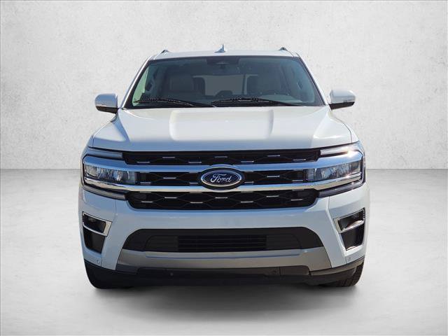 Used 2024 Ford Expedition Limited AWD/4WD image 2