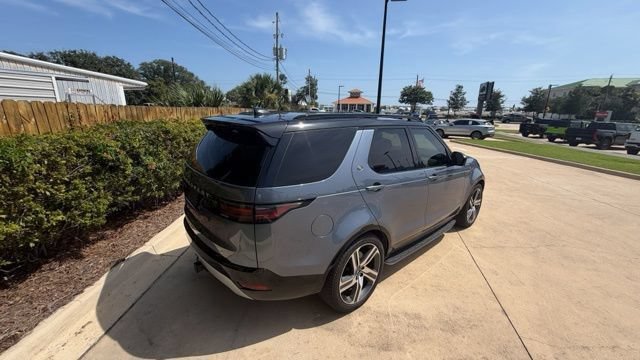 Used 2023 Land Rover Discovery Metropolitan Edition AWD/4WD image 7