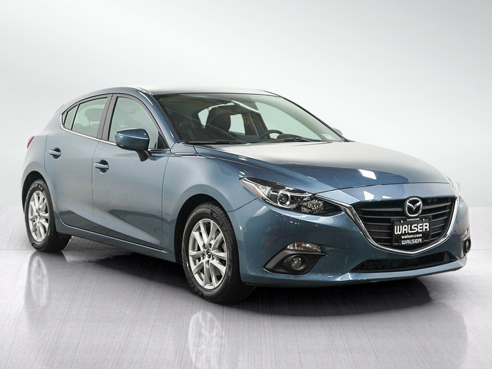 Used 2016 MAZDA MAZDA3 i Touring w/ Popular Equipment Package FWD image 7