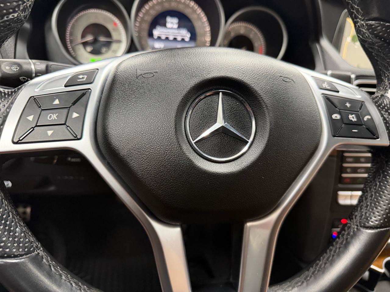 Used 2017 Mercedes-Benz E 400 Cabriolet image 25