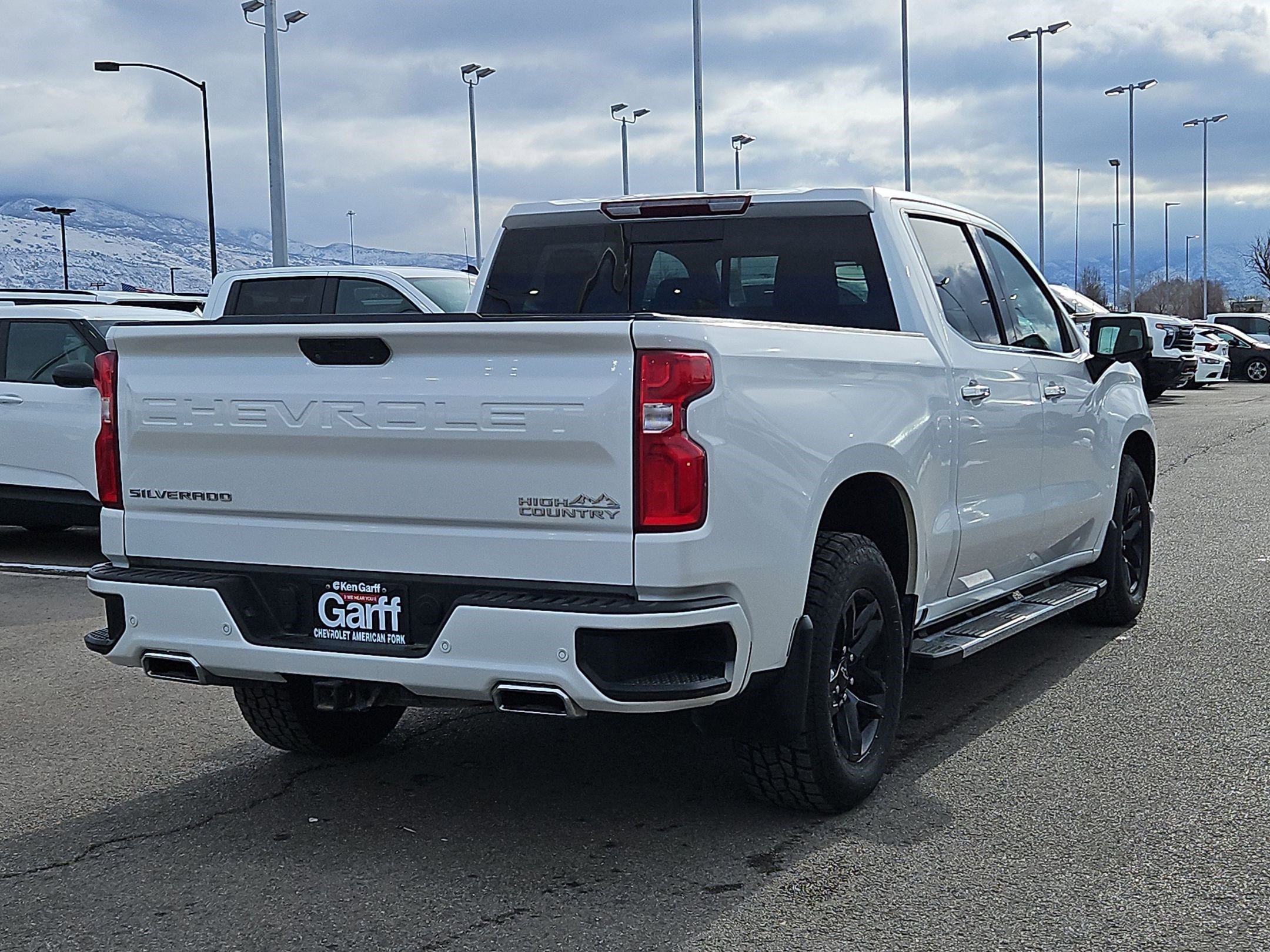 Used 2021 Chevrolet Silverado 1500 High Country w/ Z71 Off-Road Package AWD/4WD image 3
