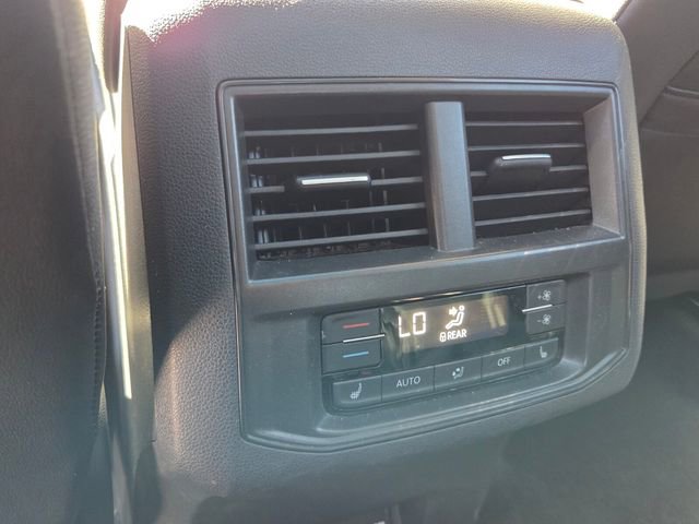 Used 2021 Volkswagen Atlas SEL Premium image 17