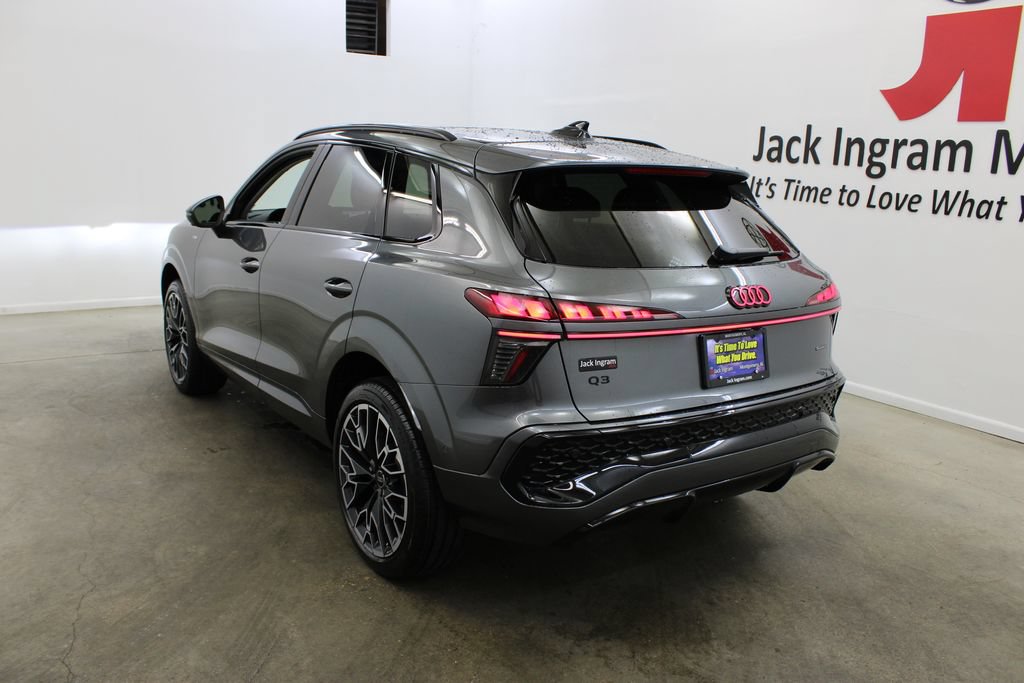 New 2026 Audi Q3 quattro 2.0T AWD/4WD image 3