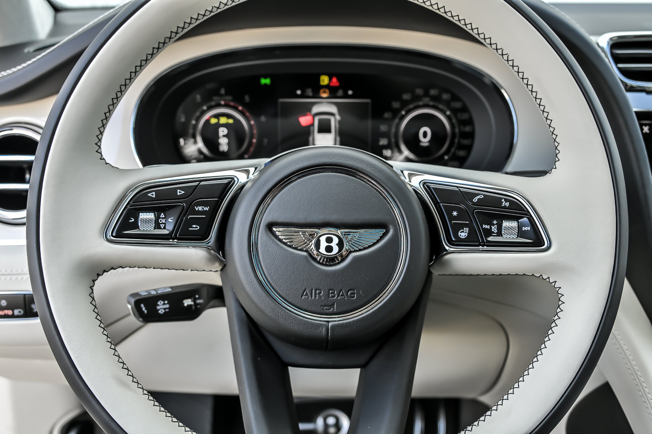 New 2026 Bentley Bentayga AWD/4WD image 30
